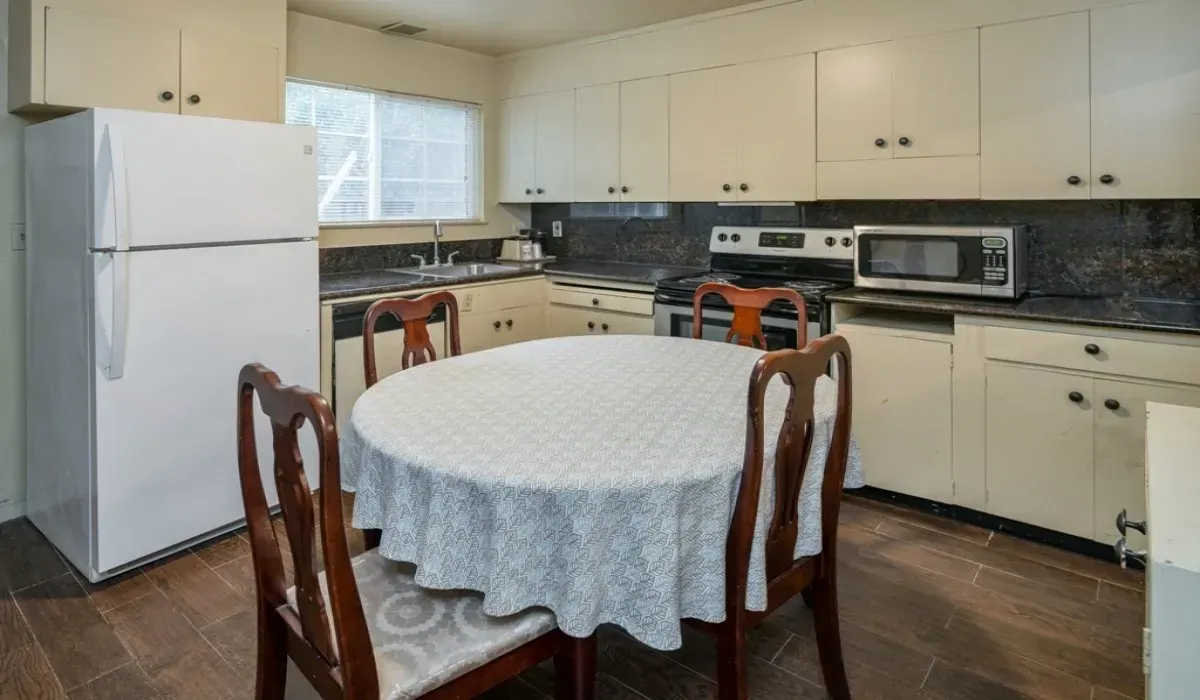 The Double Queen Kitchenette Suite at the Rose Garden Inn