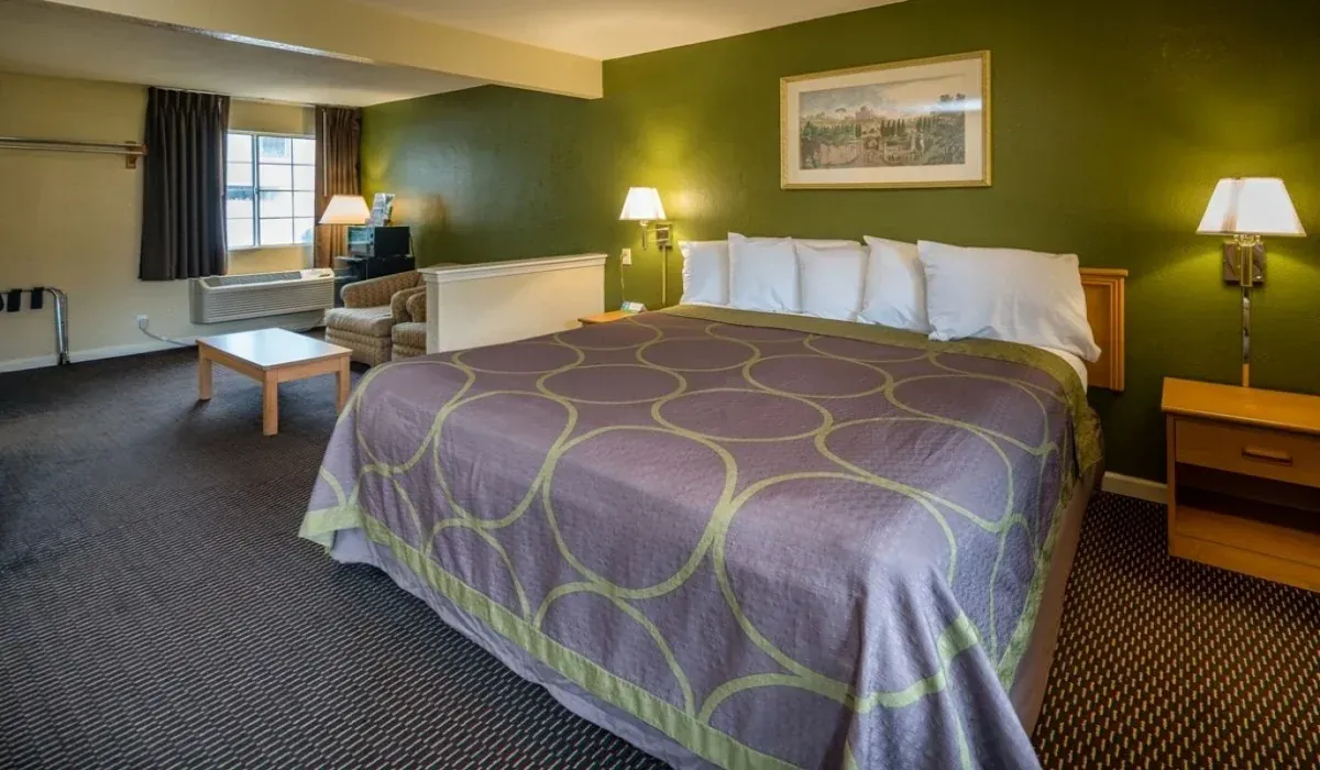 The King Suite with Jetted Tub at the Rose Garden Inn